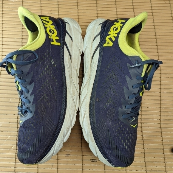 Hoka One One Shoes Clifton 7 Running Sneakers purple/yellow Mens Size 11.5
